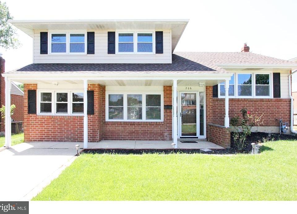 1st image of 206 Spruceglen Dr