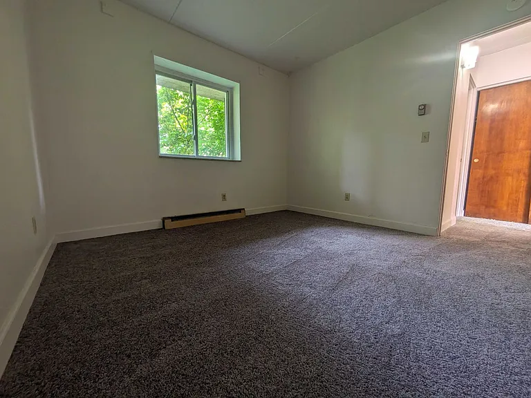 305 Aqua Ct — Photo 7