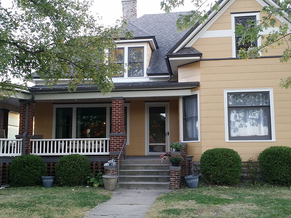 105 E Peoria St, Paola, KS 66071 Zillow