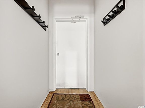 2nd image of UNIT 301-1836 Scarth STREET