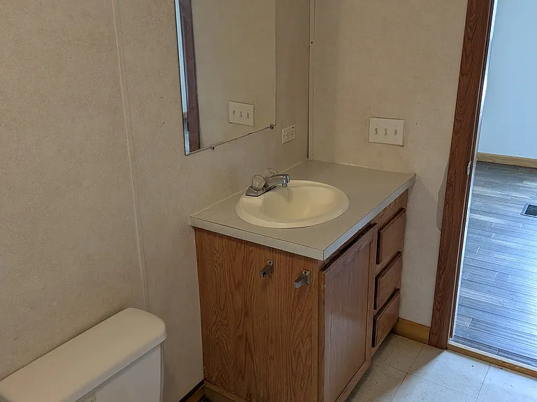 64 Rosebud Ave — Photo 6