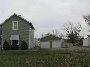 627 Ohio Ave, Fremont, OH 43420