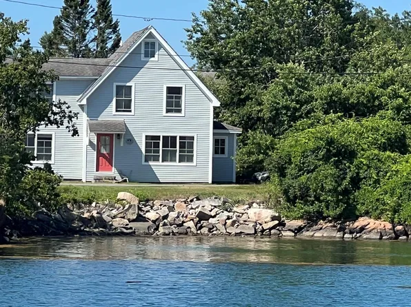 10 Francis Pound Road, Gouldsboro, ME 04607