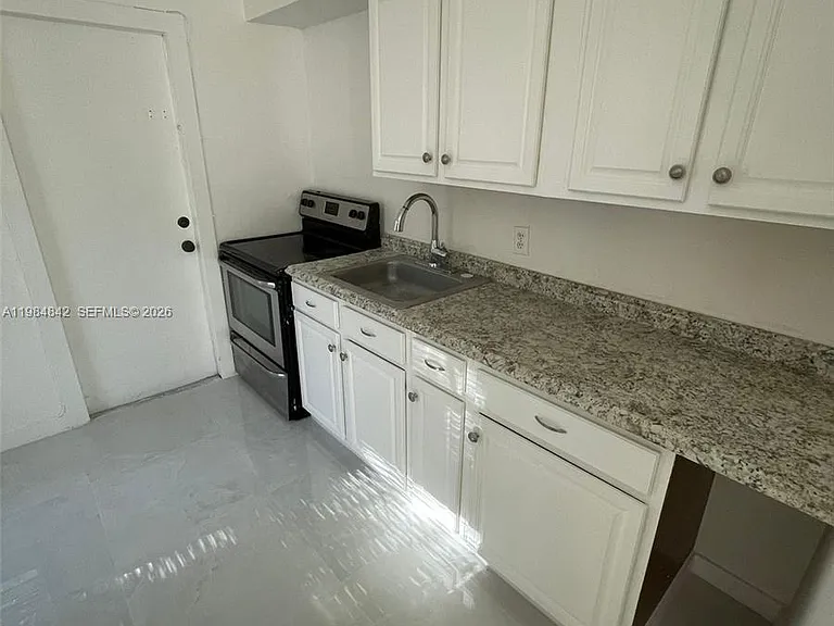 505 N 24th Ave #1 — Photo 4