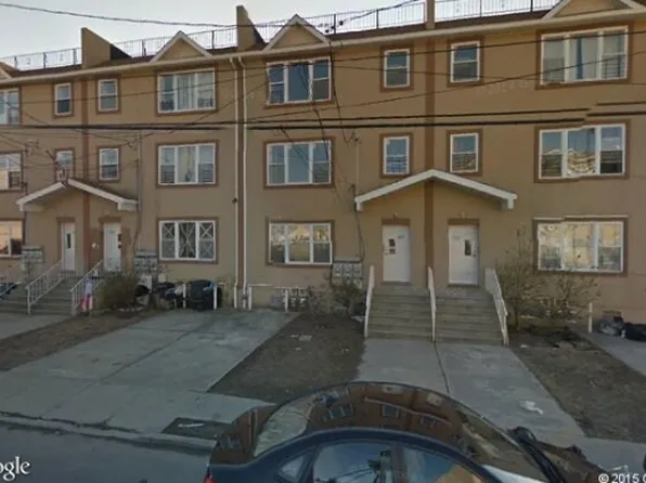 2913 Lewmay Rd, Far Rockaway, NY 11691