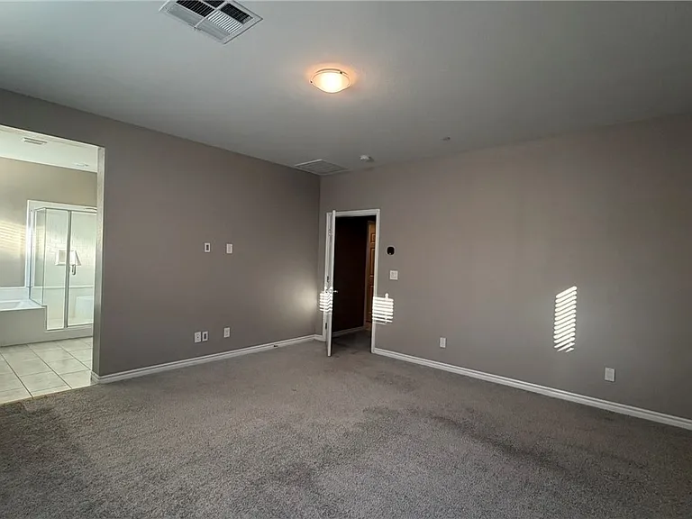 6943 Denio Island St — Photo 15