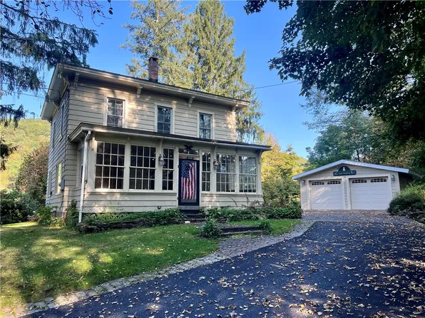 127 Riverview Dr, Milford, NY 13807