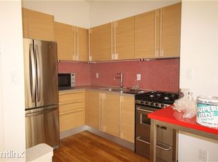 135 Metropolitan Ave, Brooklyn, NY 11249