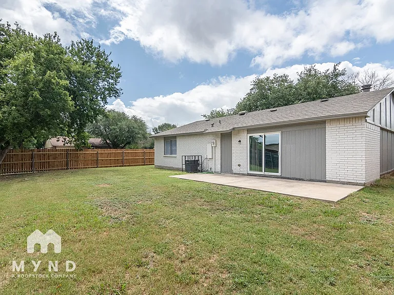 3237 Chalmette Ct — Photo 15