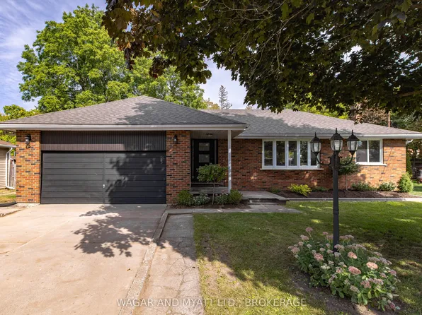 166 Green St, Deseronto, ON K0K 1X0