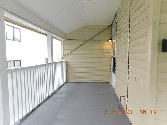 2nd image of 1827 Forest Ave