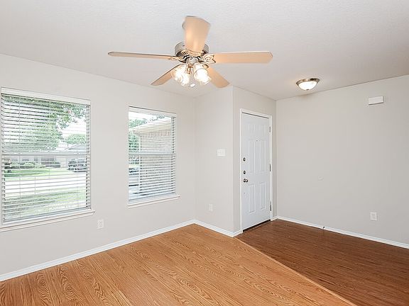 4th image of 2325 Northway