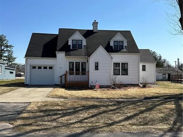 303 Oakwood Place, Merrillan, WI 54754