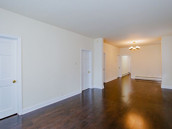 3rd image of 3607 S Emerald Ave #1