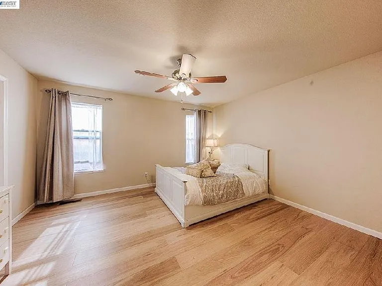 2422 Pinehurst Ct — Photo 15