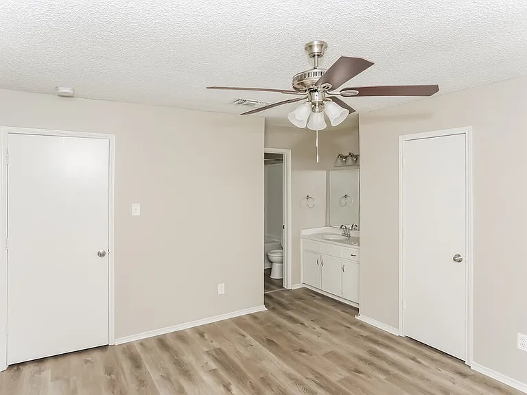 6004 Cool Springs Dr — Photo 9