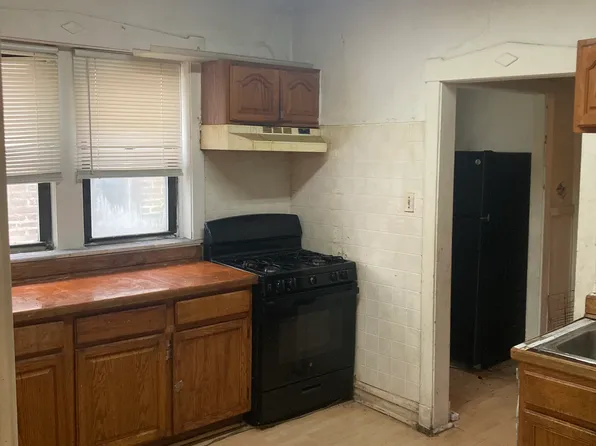 8109 S Drexel Ave APT 3, Chicago, IL 60619