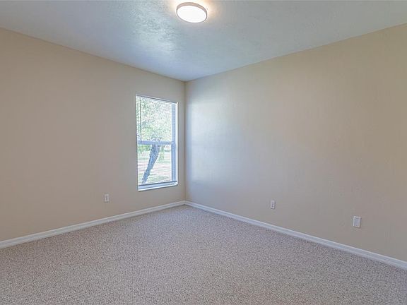 3rd image of 1032 DEER SPRINGS ROAD
