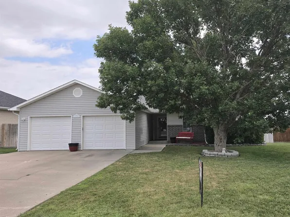 1720 Wheatland Ave, Hays, KS 67601