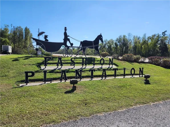 960 S Fashion Blvd, Hahnville, LA 70057