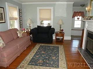 4th image of 17 Church St
