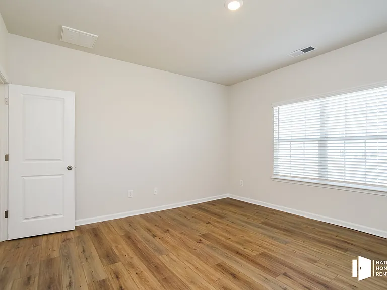 15126 Lake Ridge Rd — Photo 8