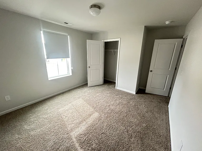 654 Melbourne Dr — Photo 14