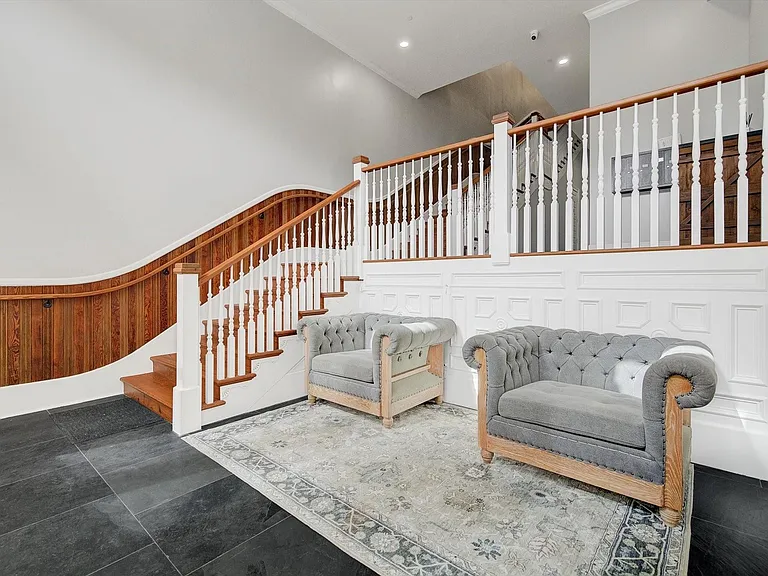 2206 Strand St #302 — Photo 5