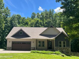 73 Creek Pl, Monterey, TN 38574