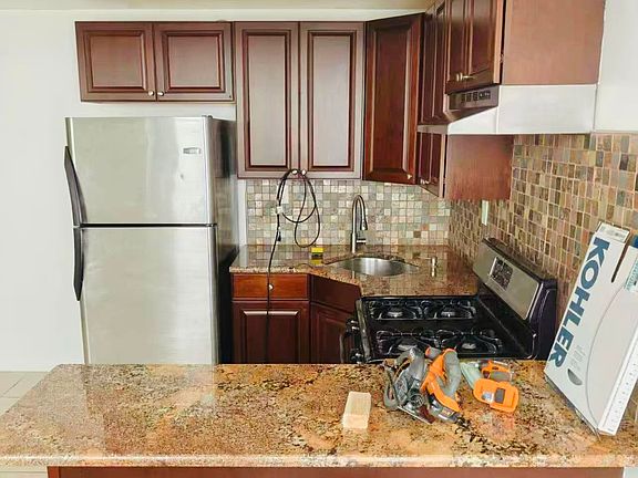 3rd image of 521 Mill Rd #B