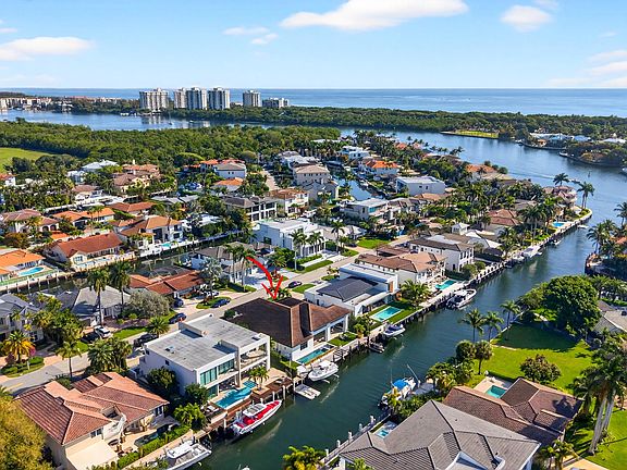 3rd image of 520 Golden Harbour Drive