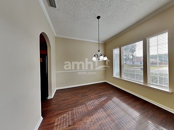 4th image of 2711 Salina Court Grn