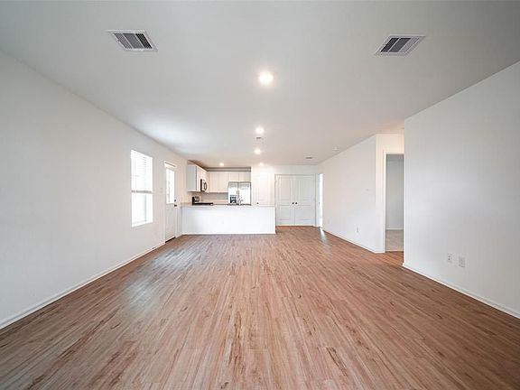 5th image of 9142 Burnet Fields Dr