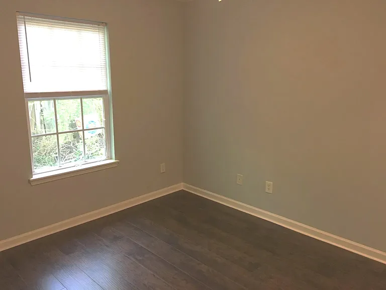 Secondary bedroom (upstairs)
