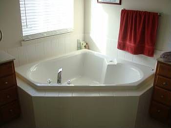 2nd image of 13 Shoreham Dr