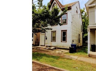 317 Broad St, Beverly, NJ 08010