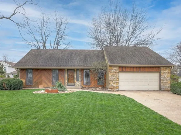 8259 W 117th St, Overland Park, KS 66210