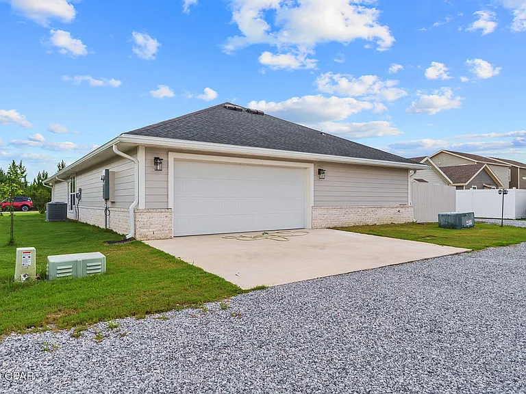 11701 Poston Rd — Photo 21
