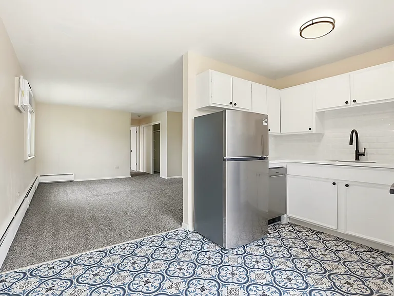 234 N Lincoln St #9 — Photo 6
