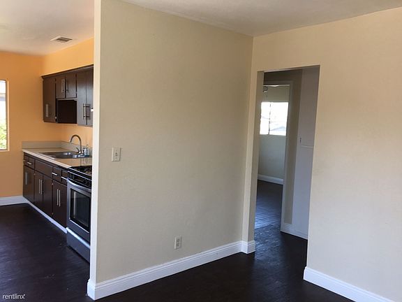 4th image of 1155 Valencia Ave APT D