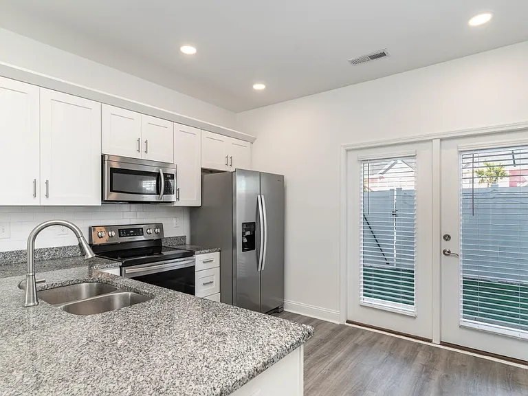 3534 Pampas Dr #C — Photo 18