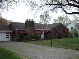 708 Rolling Green Dr, Bethel Park, PA