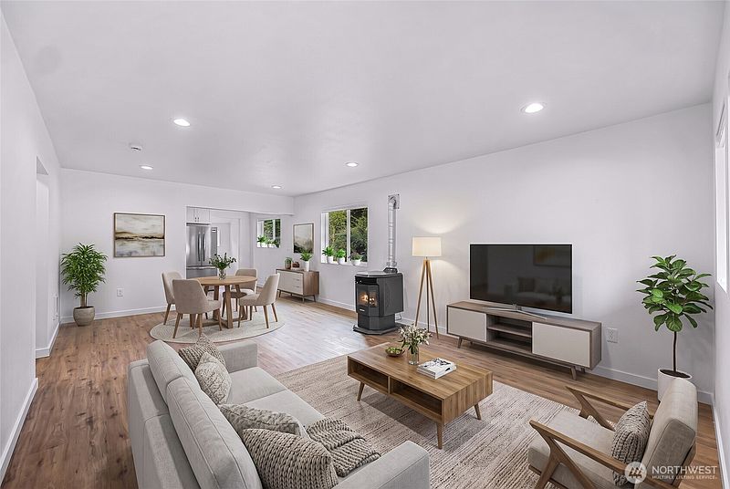 4th image of 45886 Benjamin Street
