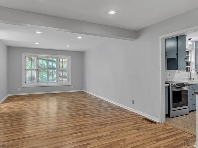 314 Woodberry Dr — Photo 12
