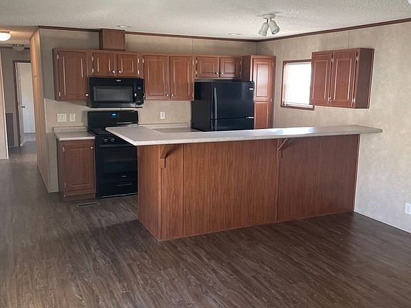 3rd image of 2594 Samuel Dr