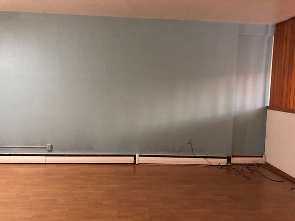 5th image of 2266 S Kinnickinnic Ave #1