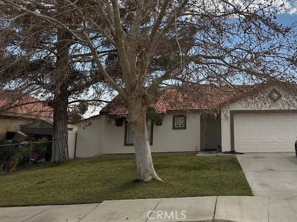 11215 Villa St, Adelanto, CA 92301