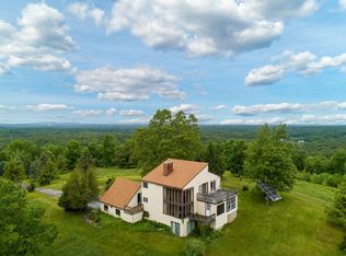 7 Debbie Ln, Sandown, NH 03873
