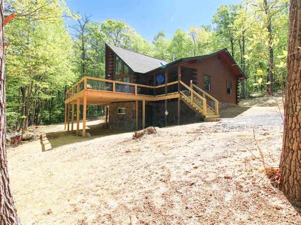 910 Love Rd, Lyndhurst, VA 22952