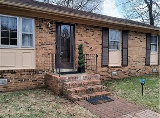 9913 Graves Rd, South Chesterfield, VA 23803